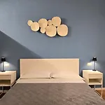 Rooms And Comfort Apartment
